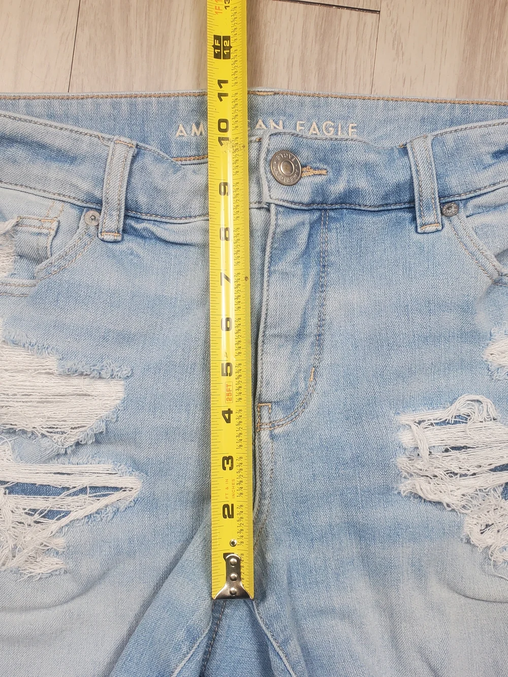 American Eagle The Dream Short Womans 16 Distressed Hem Frayed Denim Shorts - Picture 5 of 12